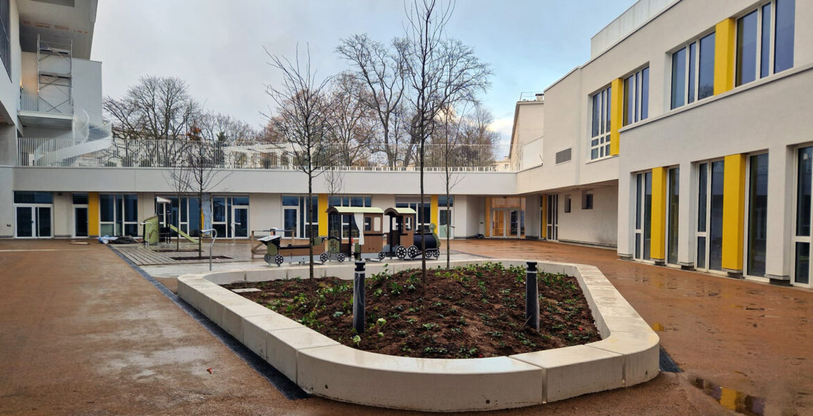 hlr-cour ecole-maternelle hlr-cour ecole-maternelle